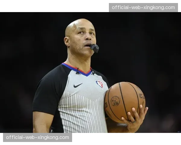 裁判戴维斯执法履历回顾 经验丰富主裁面临信任危机 裁判戴维斯执法履历回顾 经验丰富主裁面临信任危机